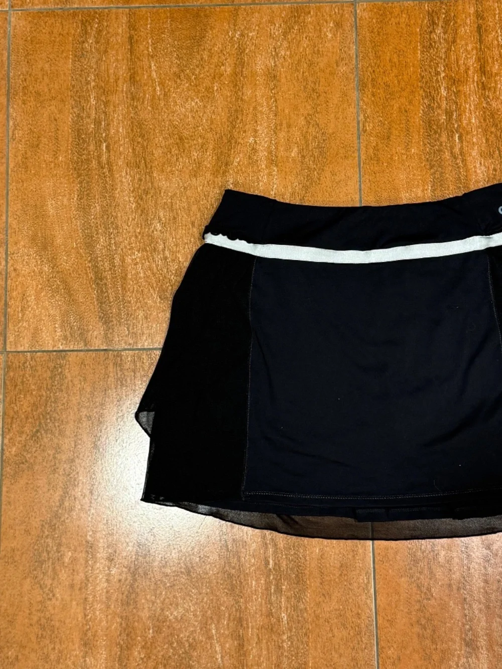 Alo Yoga CoolFit Black Mesh Athletic Tennis Skort Skirt Size Small.